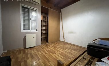 Venta PH 3 ambientes con patio en Wilde