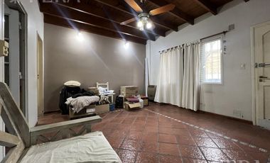 Venta PH 3 ambientes con patio en Wilde