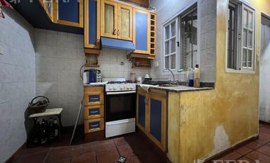 Venta PH 3 ambientes con patio en Wilde