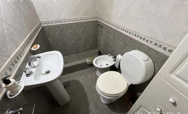 Venta PH 3 ambientes con patio en Wilde