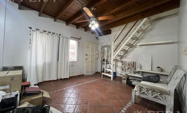 Venta PH 3 ambientes con patio en Wilde