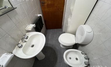 Venta PH 3 ambientes con patio en Wilde