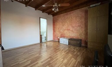 Venta PH 3 ambientes con patio en Wilde
