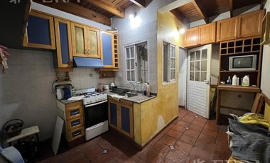 Venta PH 3 ambientes con patio en Wilde