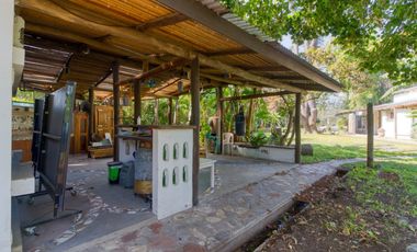 Venta casa Don Torcuato 5 ambientes con pileta