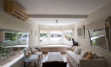 VENTA CASA CON PILETA - BECCAR