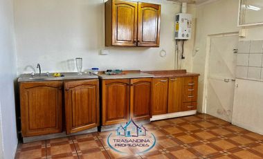 CASA Habitacional con 2 Locales Comerciales – Zona Central