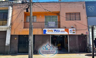 CASA Habitacional con 2 Locales Comerciales – Zona Central