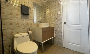 Departamento en Venta en Av. Aeropuerto Edif. Jardin de la Rada 2875