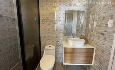 Departamento en Venta en Av. Aeropuerto Edif. Jardin de la Rada 2875