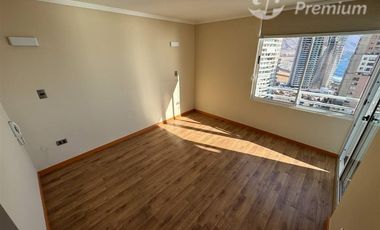 Departamento en Venta en Edif. Costanera Huayquique III, Av. Arturo Prat