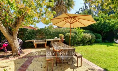 Preciosa casa remodelada en la Dehesa central.