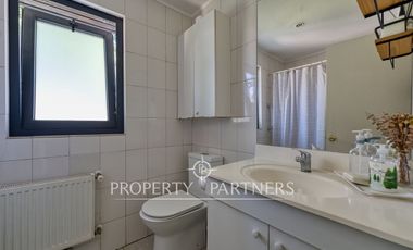 Preciosa casa remodelada en la Dehesa central.