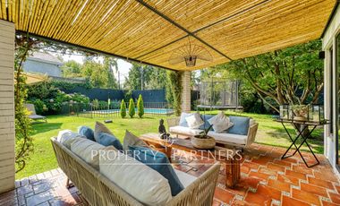 Preciosa casa remodelada en la Dehesa central.