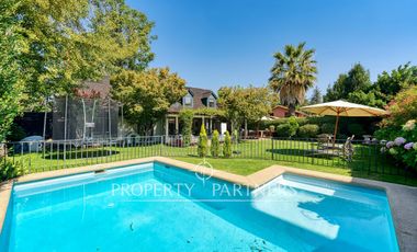 Preciosa casa remodelada en la Dehesa central.