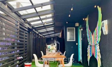 Casa en Venta en Frente a Santa Isabel