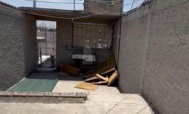 Casa sola en venta en Ejército del Trabajo, Chicoloapan, México.