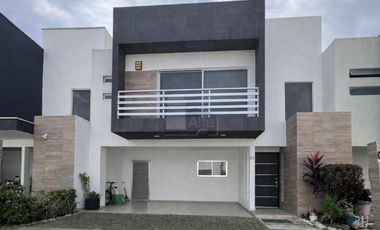 Casa en Renta en Real Campestre Clúster 10