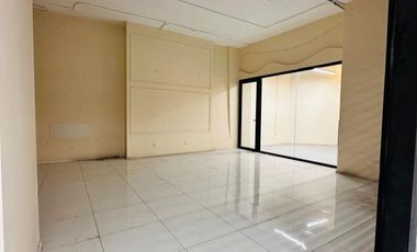 LOCAL COMERCIAL 66 M2 GENERAL HOLLEY - METRO LOS LEONES