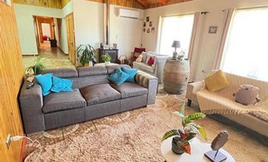CASA EN VENTA DE 5 DORM. EN MAULE