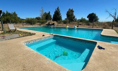 CASA EN VENTA DE 5 DORM. EN MAULE