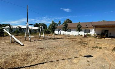 CASA EN VENTA DE 5 DORM. EN MAULE