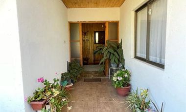 CASA EN VENTA DE 5 DORM. EN MAULE