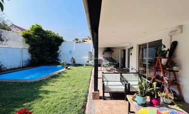 CASA EN VENTA 4D 3B PISCINA Y TERRAZA