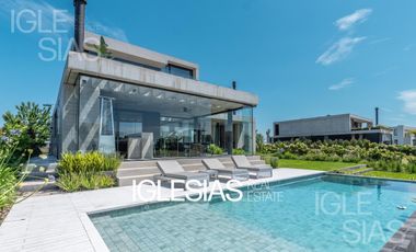 Casa en venta y alquiler, vista al lago en Los Castores, Nordelta