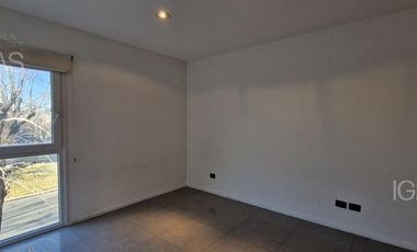 Casa en alquiler en Los Sauces, Nordelta