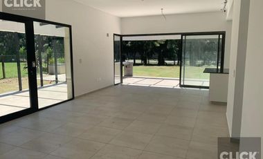 Venta/Alquiler - Casa - Barrio Cerrado - Santa Juana - Canning