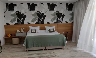 IMPORTANTE CASA CONSTRUIDA SOBRE TERRENO DE 2.000 M2