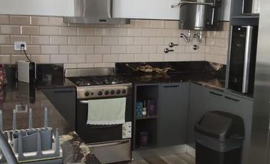 IMPORTANTE CASA CONSTRUIDA SOBRE TERRENO DE 2.000 M2