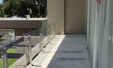 IMPORTANTE CASA CONSTRUIDA SOBRE TERRENO DE 2.000 M2