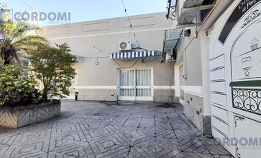 Alquiler de Local en Lanús Este 380 m2 en Esquina