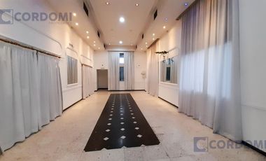 Alquiler de Local en Lanús Este 380 m2 en Esquina