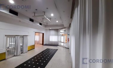 Alquiler de Local en Lanús Este 380 m2 en Esquina
