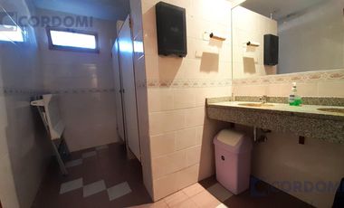 Alquiler de Local en Lanús Este 380 m2 en Esquina