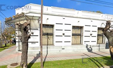 Alquiler de Local en Lanús Este 380 m2 en Esquina