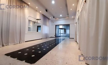 Alquiler de Local en Lanús Este 380 m2 en Esquina