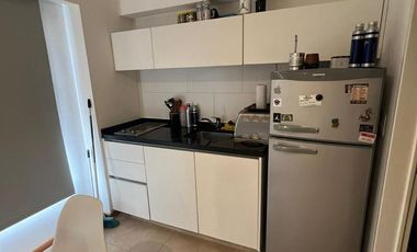 Monoambiente con cochera en venta en Ituzaingó Norte