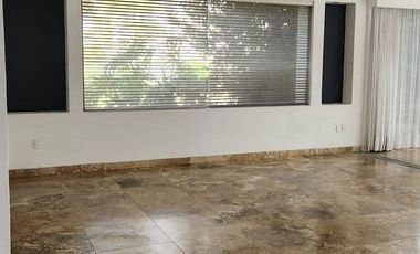Renta Casa de Lujo en Fracc. Las Lomas Club & Campo Golf