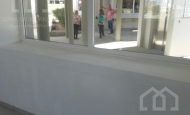 Local Comercial en Paseo de las Torres - LAS GRUTAS