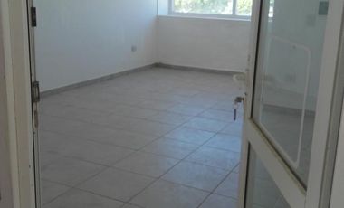 Local Comercial en Paseo de las Torres - LAS GRUTAS