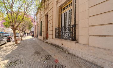 Alquiler Casona Comercial en General Paz – 250 m² únicos