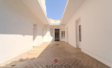 Alquiler Casona Comercial en General Paz – 250 m² únicos