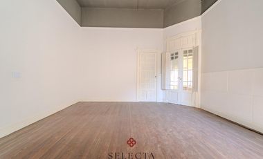 Alquiler Casona Comercial en General Paz – 250 m² únicos