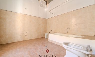Alquiler Casona Comercial en General Paz – 250 m² únicos