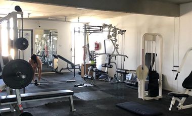 Departamento de 2 ambientes con cochera en  Torre AWWA Olivos