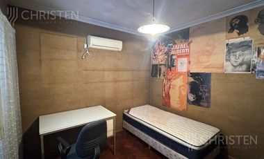 Casa en venta a metros de Bv. Pellegrini. 3 Dormitorios + Cochera